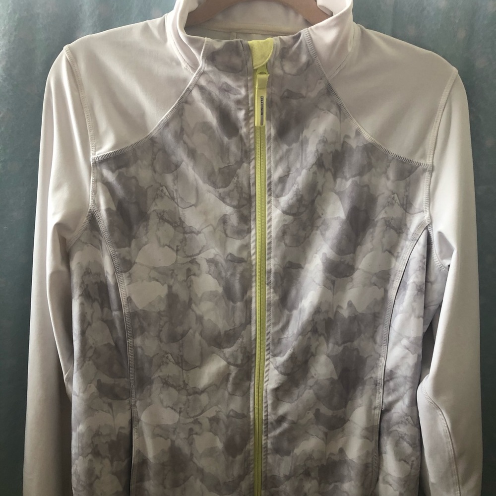 Mondetta zip up jacket/sweater